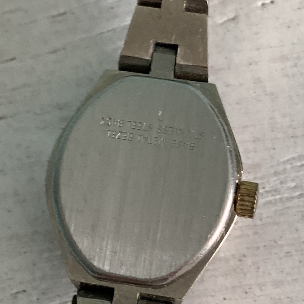 Vintage Benrus Watch with Diamond Accent - Picture 5 of 11